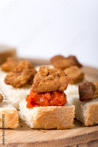 Greaves on the chutney and toast bread