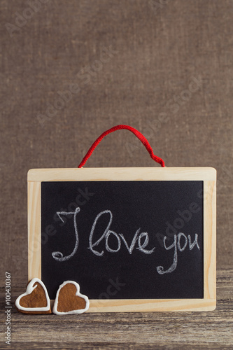 Obraz na plátne I love you message written on little chalkboard.