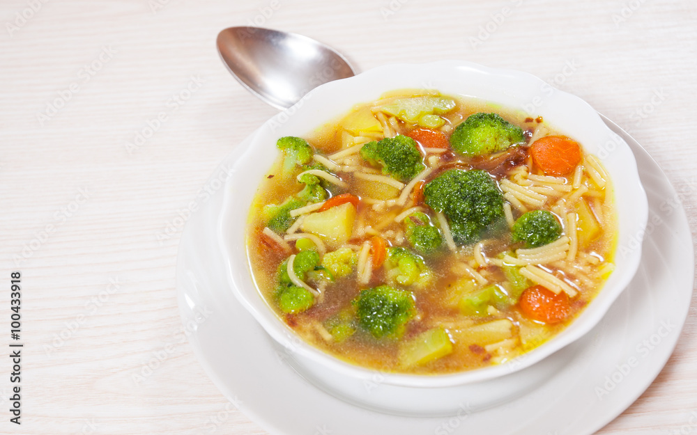 Fresh vegetable soup with noodles 