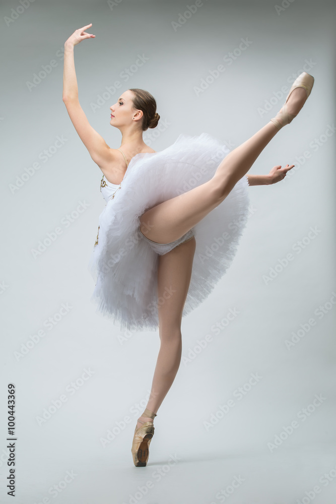 Fotografie, Obraz Ballerina in the studio | Posters.cz