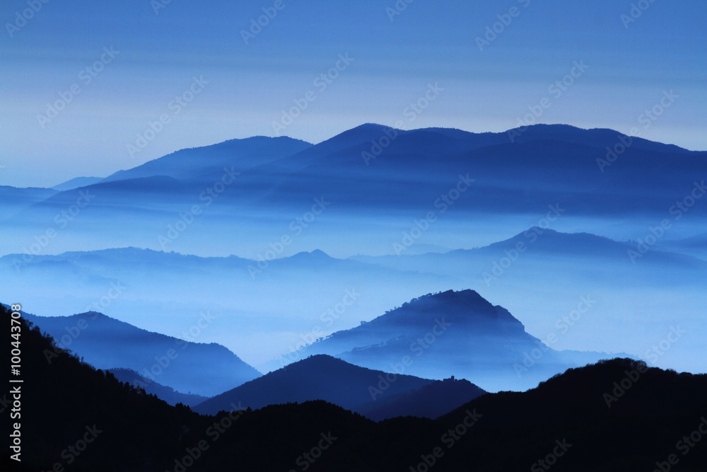 Mist between the mountain peaks