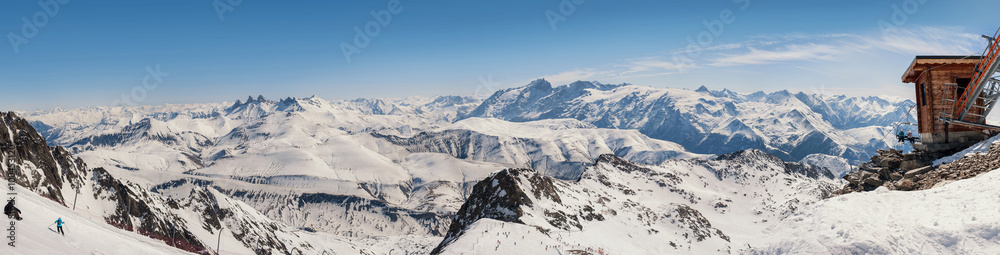 Panoramic view of the mountains / A panoramic view on Alps winter mountains, Les 2 Alpes, France