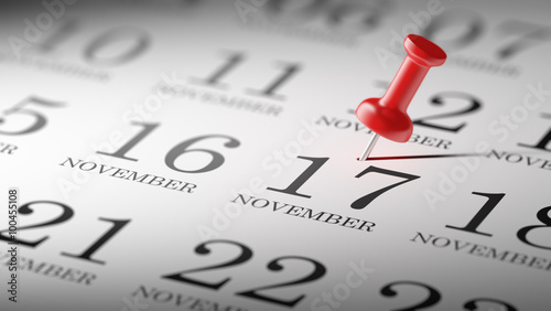 Foto November 17 written on a calendar to remind you an important app