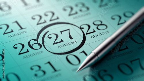 Fotografía August 27 written on a calendar to remind you an important appoi