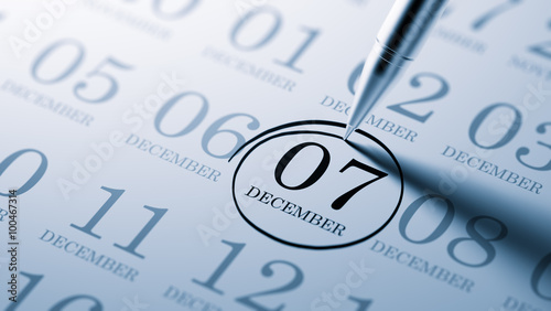December 07 written on a calendar to remind you an important app
