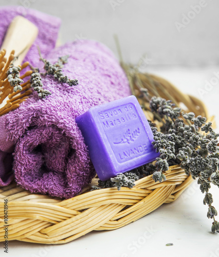 Foto Spa products with towels,lavender soap