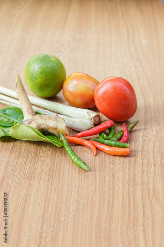Fototapeta Naklejka Na Ścianę i Meble -  Ingredients of Thai spicy food, tom yum.