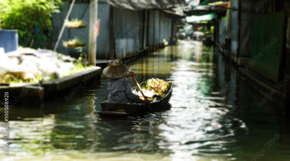Obraz premium Schwimmender Markt in Bangkok