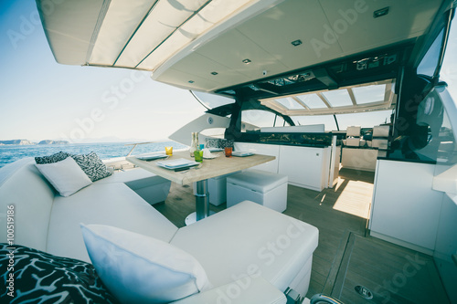 table setting luxury motoryacht © Andrea