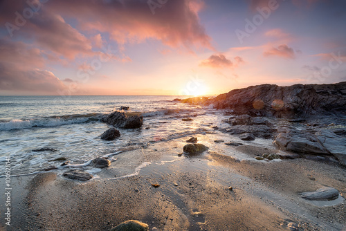 Stunning Beach Sunset © Helen Hotson