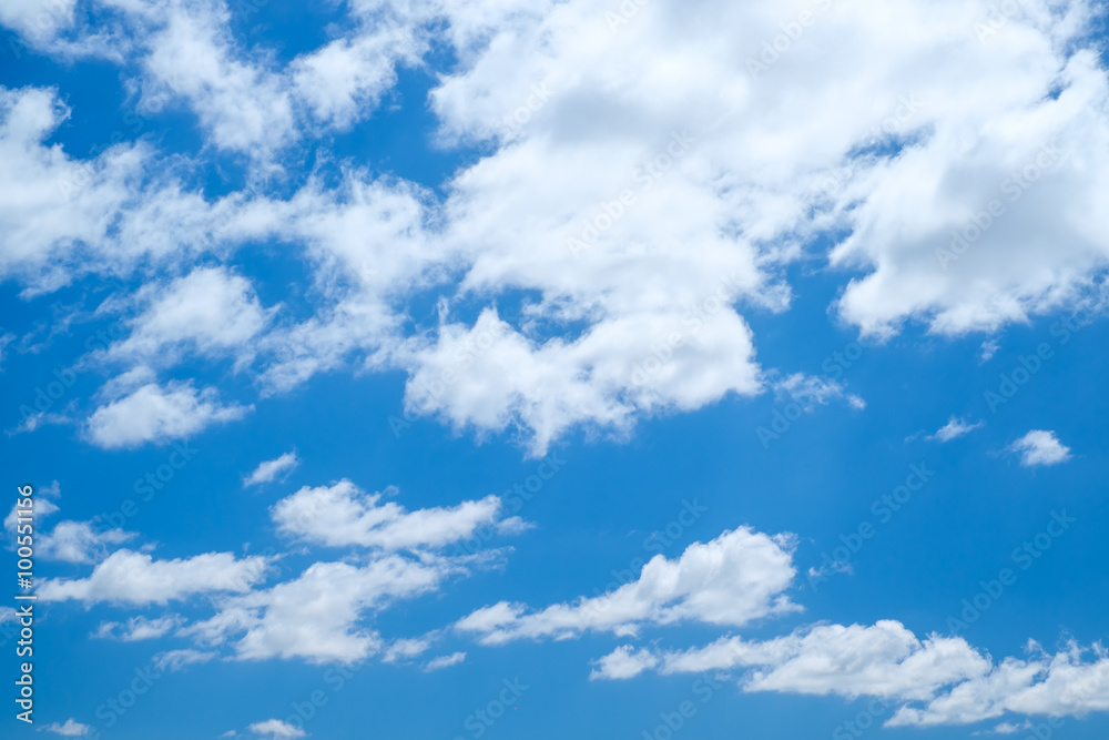 Obraz premium Abstract White clouds on a blue sky background