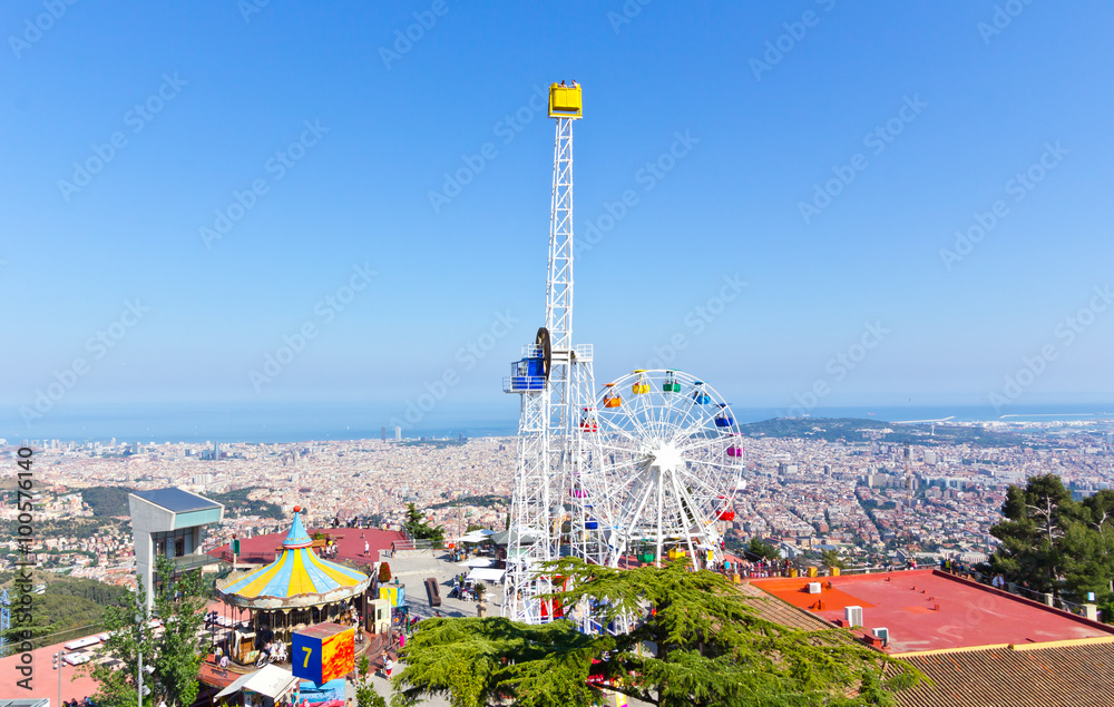Fototapeta premium Barcelona Tibidabo Freizeitpark
