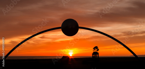 Bild auf Leinwand Millennial Arch Sunrise Napier