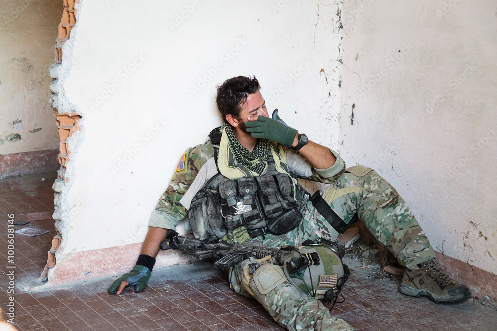 Fototapeta premium Crying American Soldier