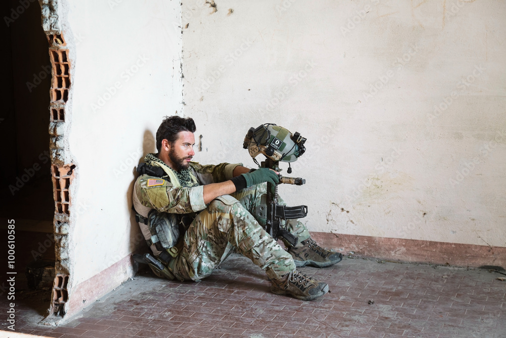 Fototapeta premium Thoughtful American Soldier