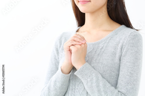 願い・若い女性