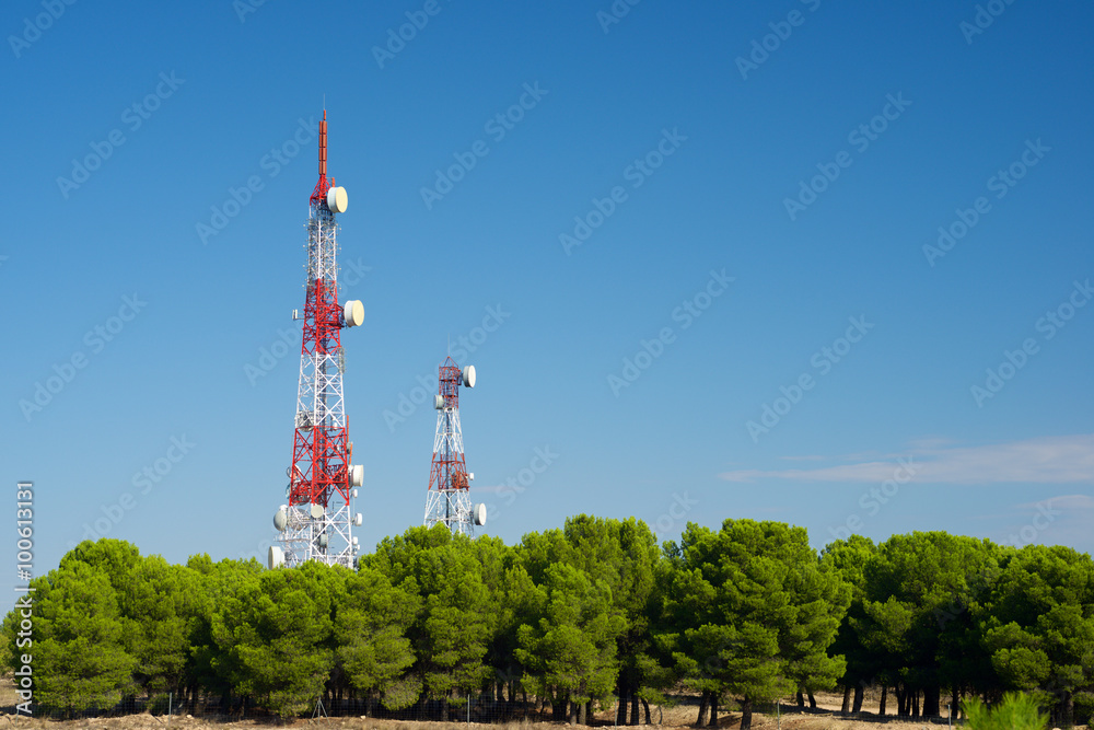 Obraz premium Telecommunications towers