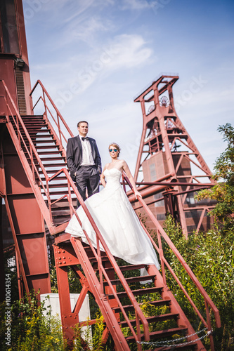 Brautpaar / Hochzetispaar in dem Ambiete von Industriekultur