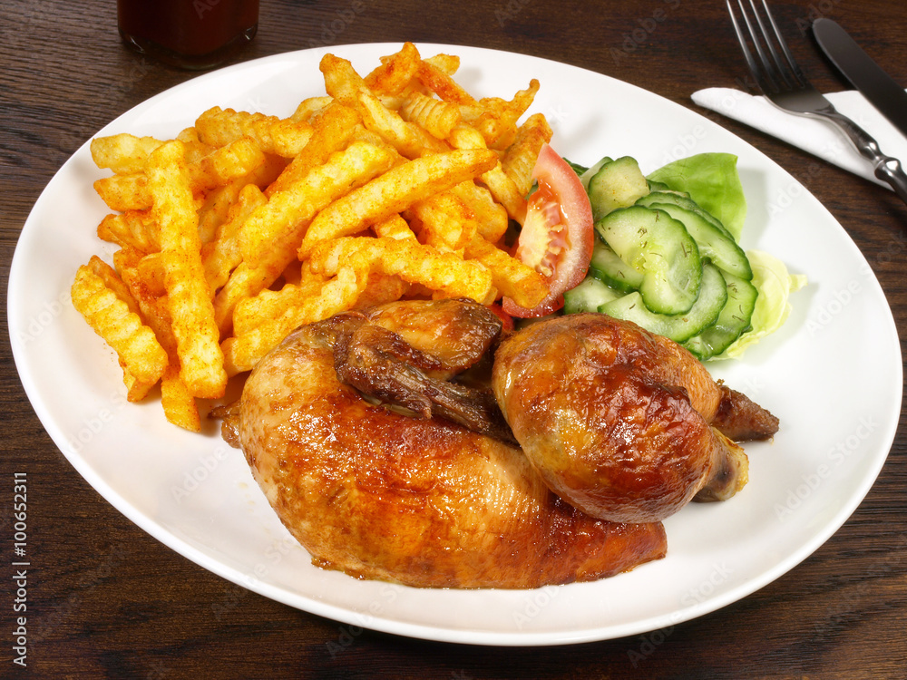 Halbes Hähnchen mit Pommes Frites Halbes Hähnchen mit Pommes Frites