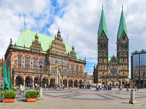 Panoramic view of the Bremen Market Square with City Hall and Bremen Cathedral, Germany