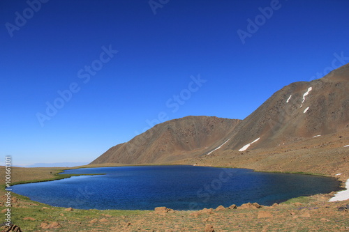 3000 metrede doğal göl
