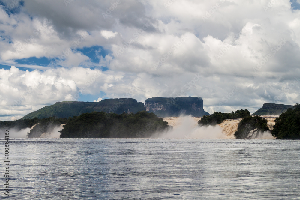 Fototapeta premium Canaima Lagoon waterfalls at river Carrao in Venezuela