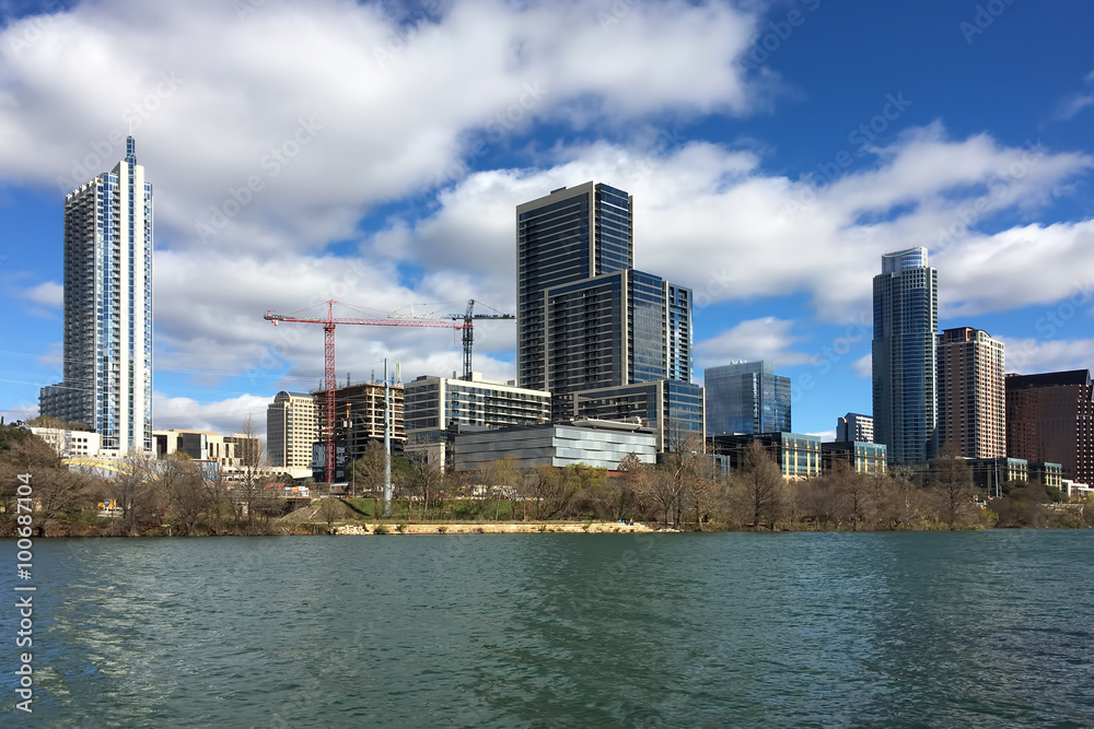 Obraz premium The Austin, Texas, skyline on sunny day