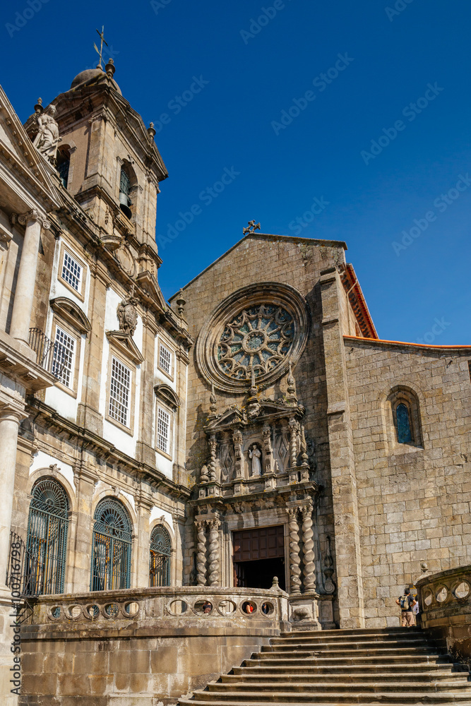 Facade of Sao Francisco church in Porto.