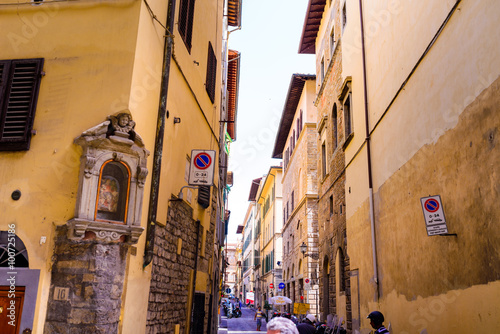 Fototapeta Naklejka Na Ścianę i Meble -  street in florence, Italy