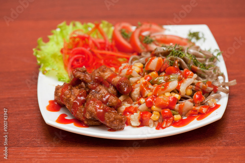 chinese noodles with roasted meat and vegetables