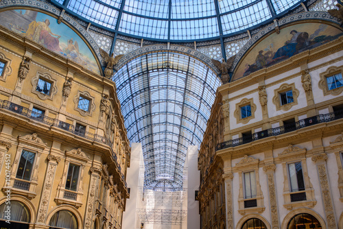 View of Galleria Vittorio Emanuele II, Milan #100744512