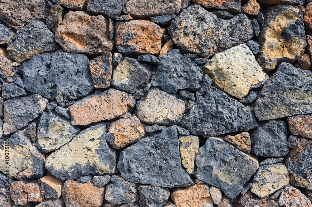 Mauer aus Lavagestein Mauer aus Lavagestein