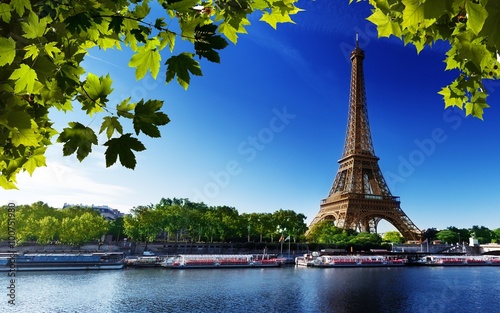 Fototapeta Wieża Eiffla w Paryżu do salonu