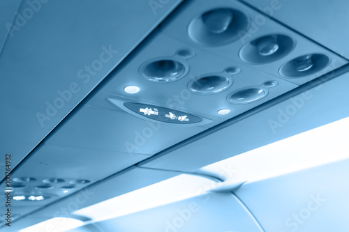 Fotografia No Smoking and Fasten Seat belt Sign Inside  Airplane