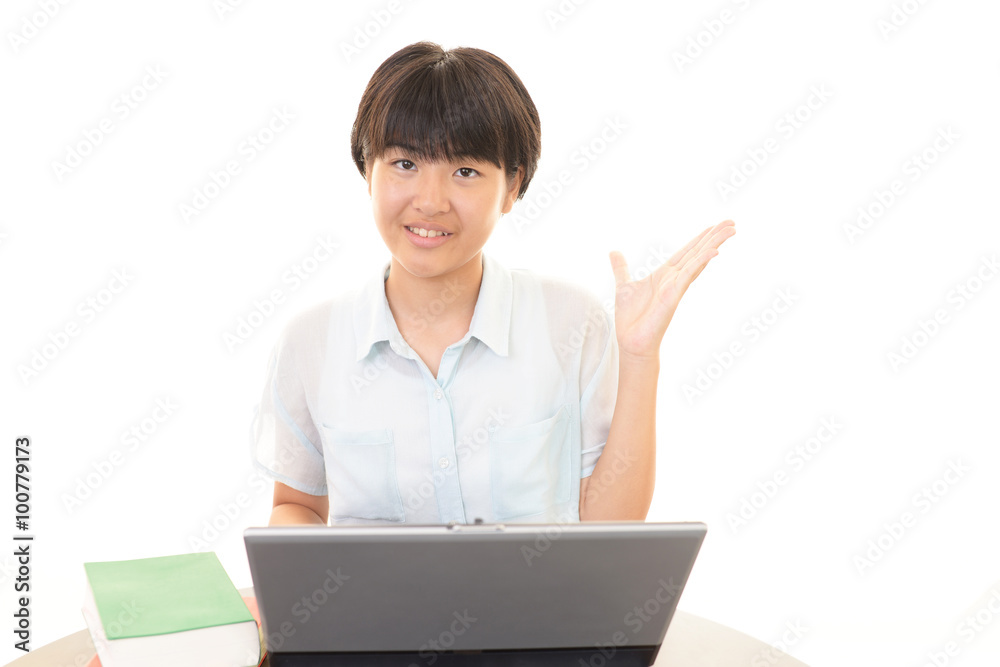 パソコンを楽しむ中学生 パソコンを楽しむ中学生