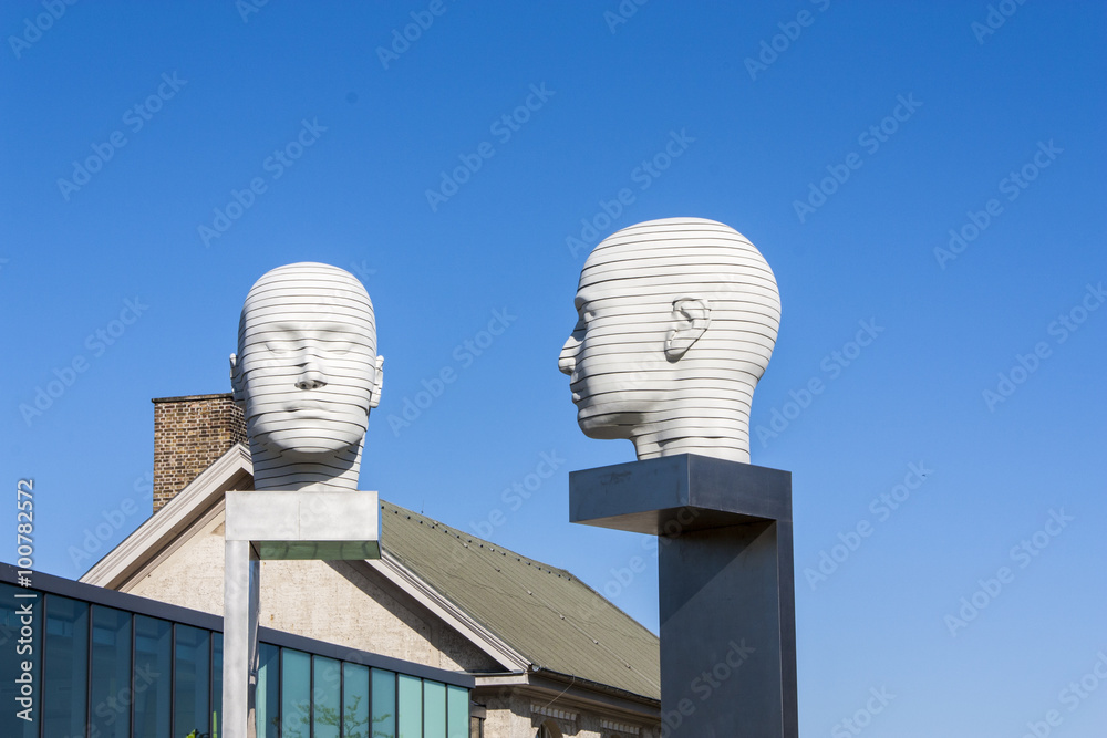 Fototapeta premium Head statue in Berlin, Germany 