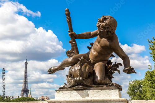 Bridge of Alexandre III in Paris © Sergii Figurnyi