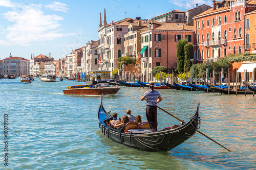 Fotografie, Obraz Gondola on Canal Grande in Venice