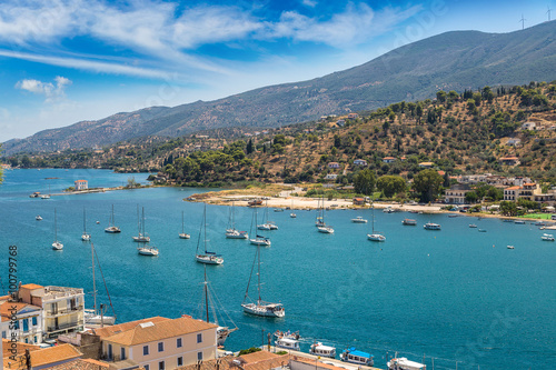 Poros island in Greece © Sergii Figurnyi