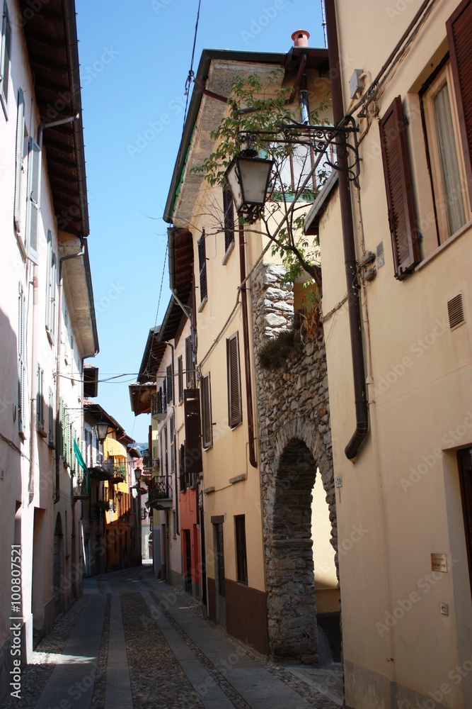 Narrow alley in Meina on Lake Maggiore, Italy