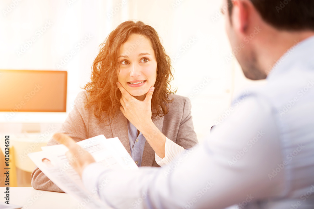 Obraz premium Young attractive woman during job interview