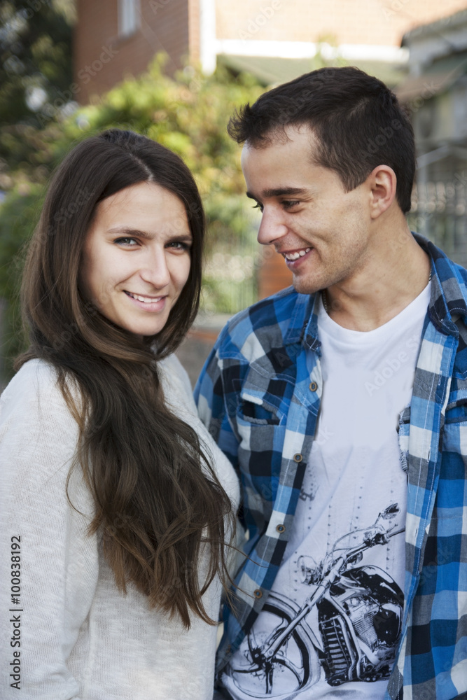 Obraz premium Young happy couple
