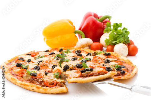 Pizza with ham, pepper and olives