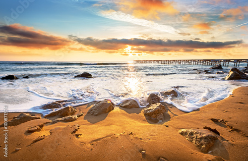 Fototapeta Naklejka Na Ścianę i Meble -  Sea sunrise.