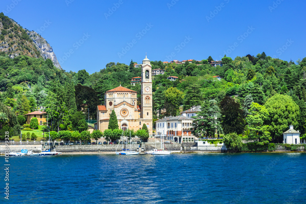 Naklejka premium pictorial scenery of beautiful Lago di Como, Italy