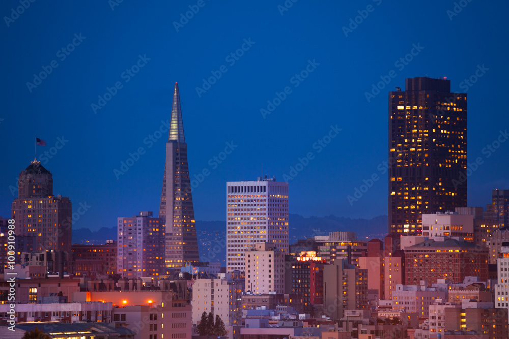 Evening view on San Francisco downtown