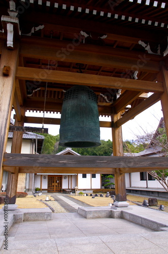 紀州徳川家菩提寺報恩寺の梵鐘 photo