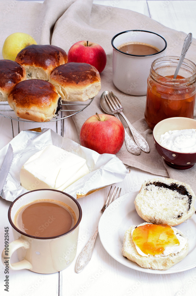 Sweet buns with poppy seeds and apricot jam Sweet buns with poppy seeds and apricot jam