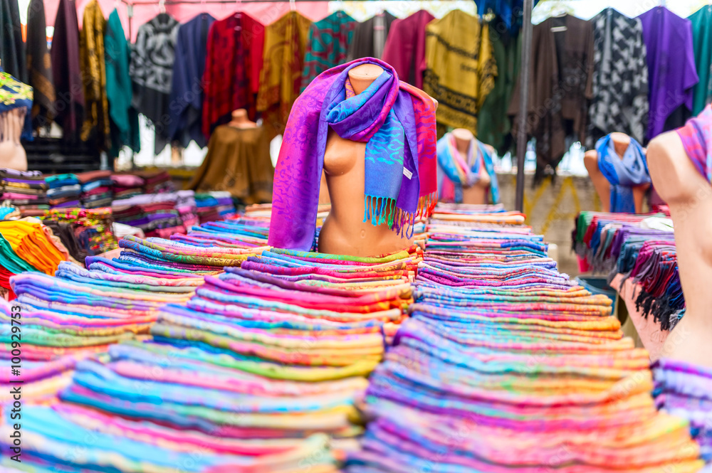 Selling cashmere scarves (pashmina) in Turkish Bazaar