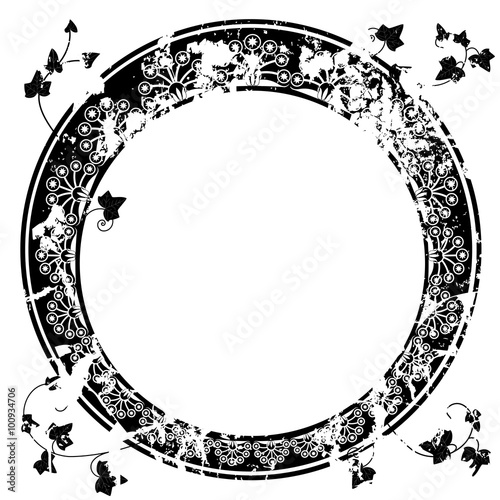 round frame with ivy